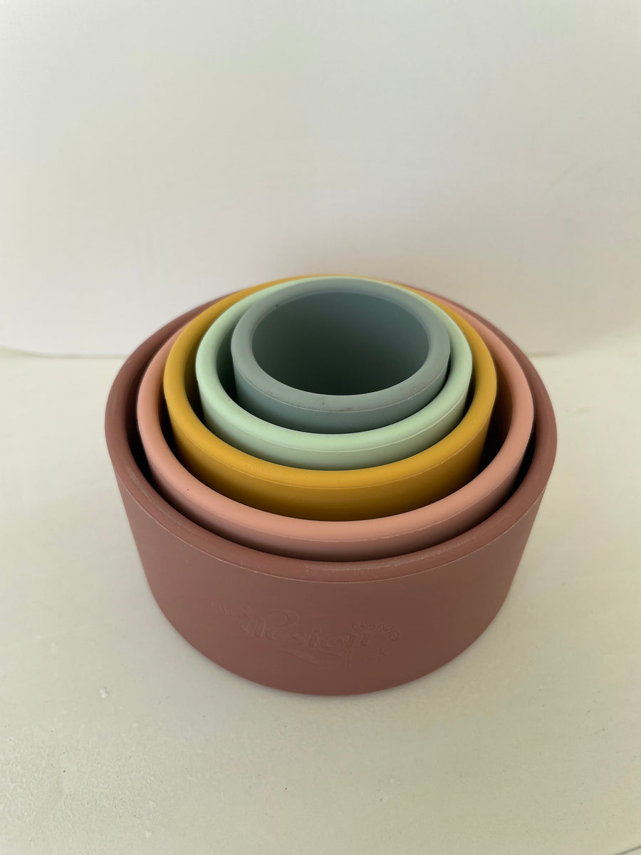 Round Stackable Cups